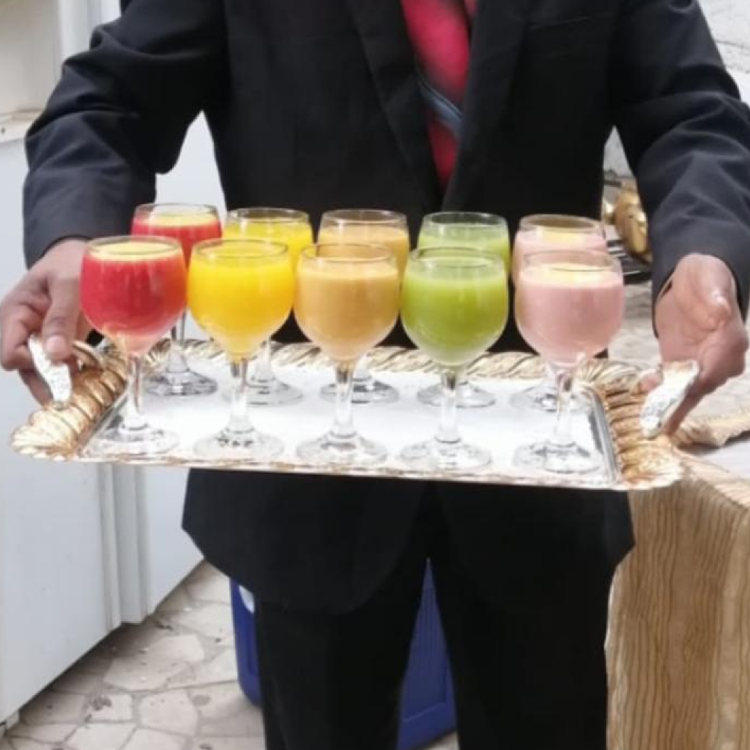 عصائر منوعة مع عامل إضافي